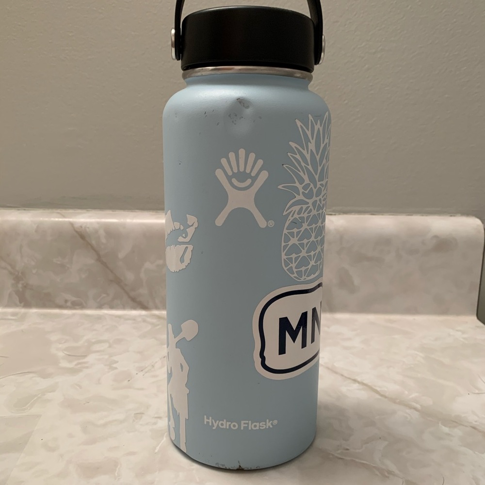 Light blue 32oz hydro flask